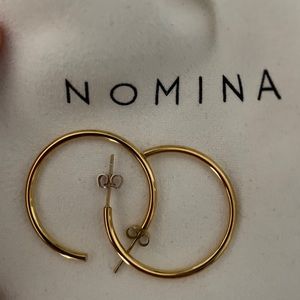 Hoop gold earrings